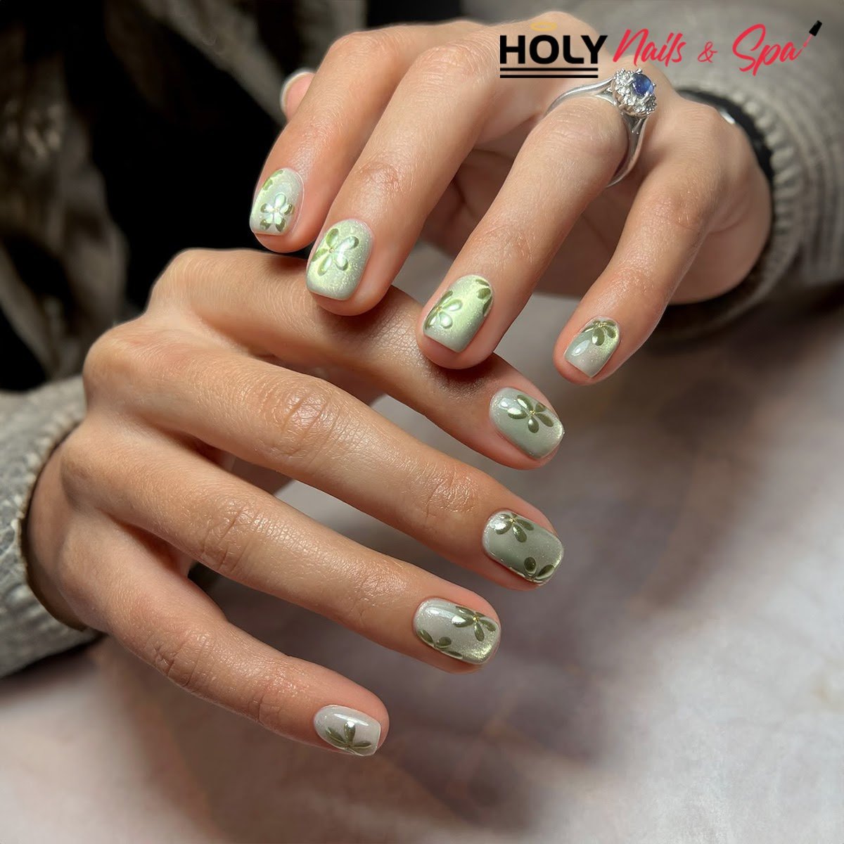 Holy Nails & Spa nail design