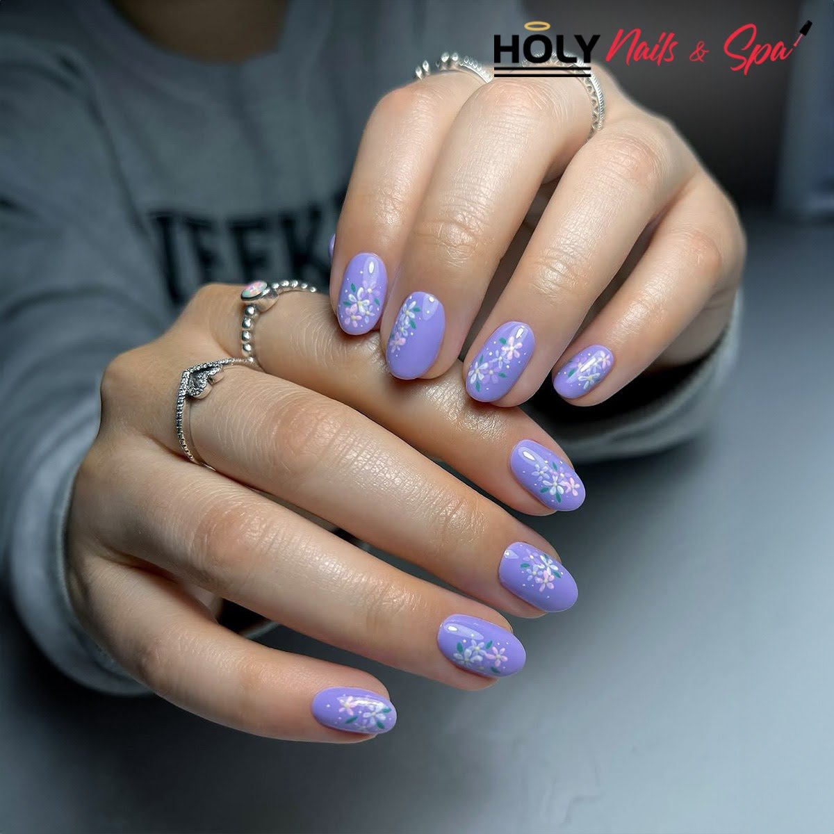 Holy Nails & Spa nail design
