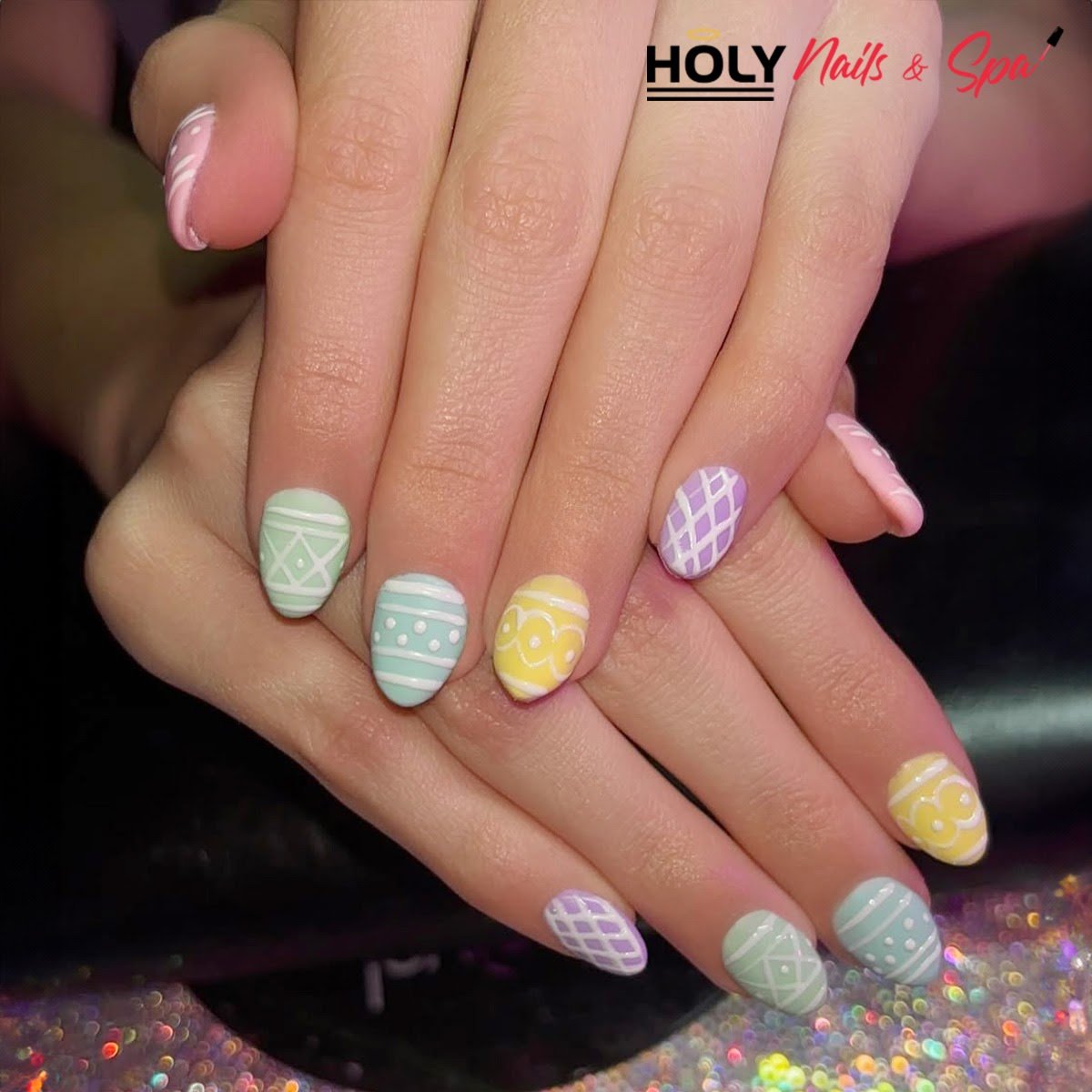 Holy Nails & Spa nail design